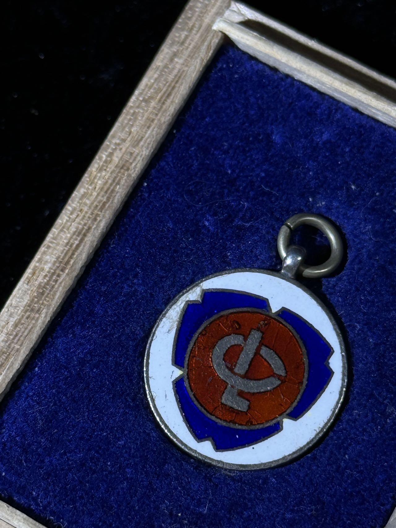 戎马世界章牌大赏第110期 日本第一次生计调查纪念章