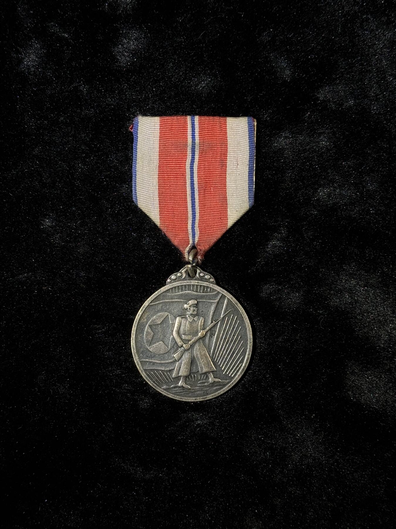 戎马世界章牌大赏第110期 朝鲜军功奖章