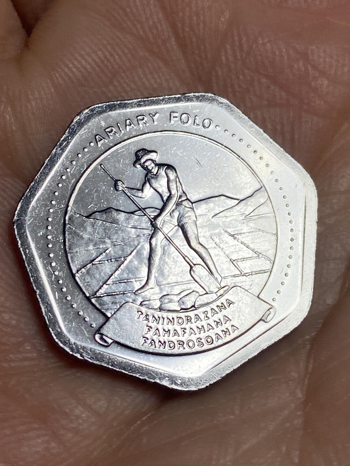 2026年第十五场(总第一百八十四场）外国好品散币场(免佣金) 马达加斯加🇲🇬1999年10法郎