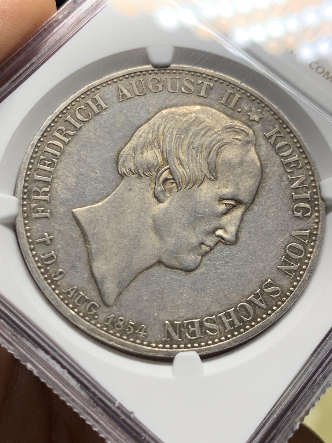 《竞宝斋》第461场 周日，周一，2场连拍 （全场包邮）欢迎送拍 NGC-MS62 德国萨克森1854年双神2泰勒大银币 37克超大重量，稀少珍贵的两泰勒品种