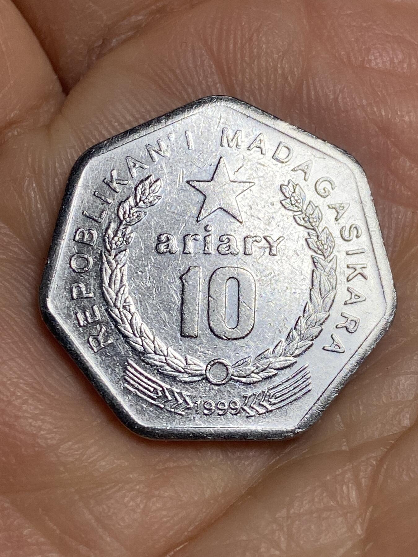 2026年第十五场(总第一百八十四场）外国好品散币场(免佣金) 马达加斯加🇲🇬1999年10法郎