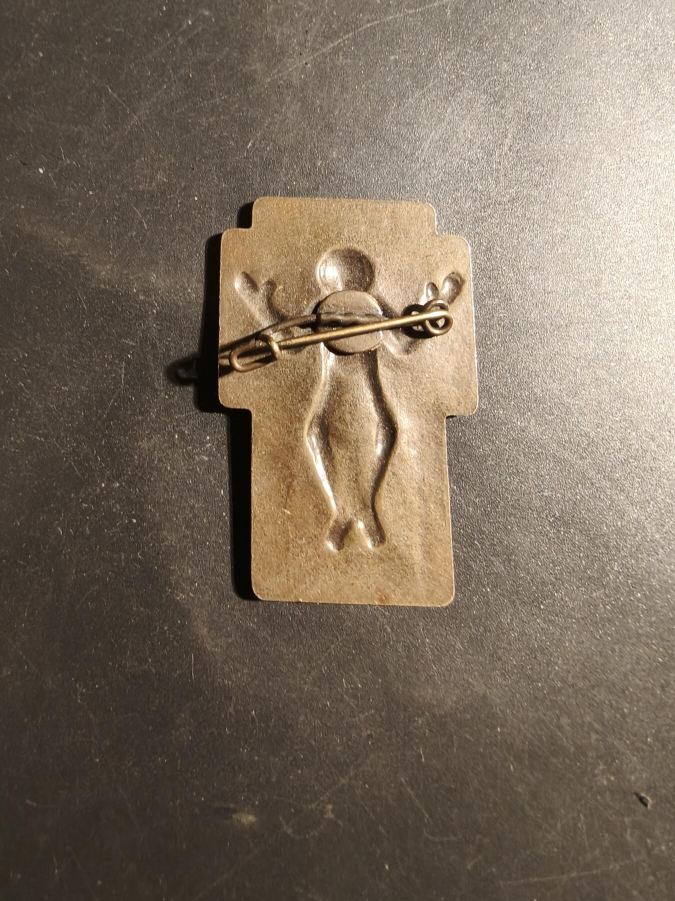 老王徽章第179期 法国第33届国际军事朝圣证章