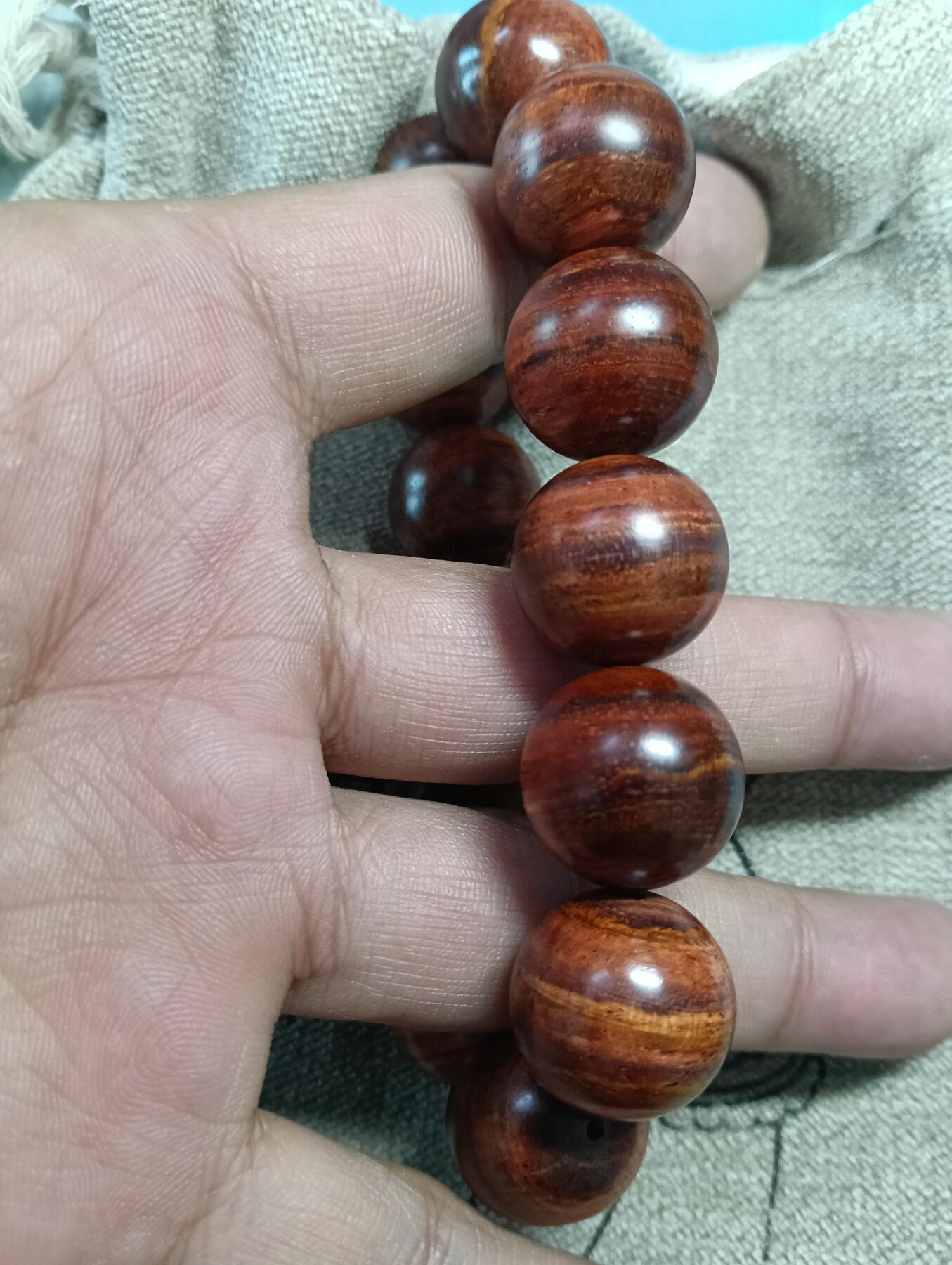 真海黄手串28+13珠