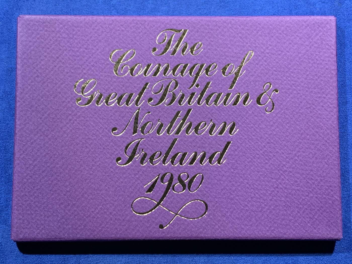 《竞宝斋》第461场 周日，周一，2场连拍 （全场包邮）欢迎送拍 英国1980年精制套币 礼品原装6枚币和1枚章