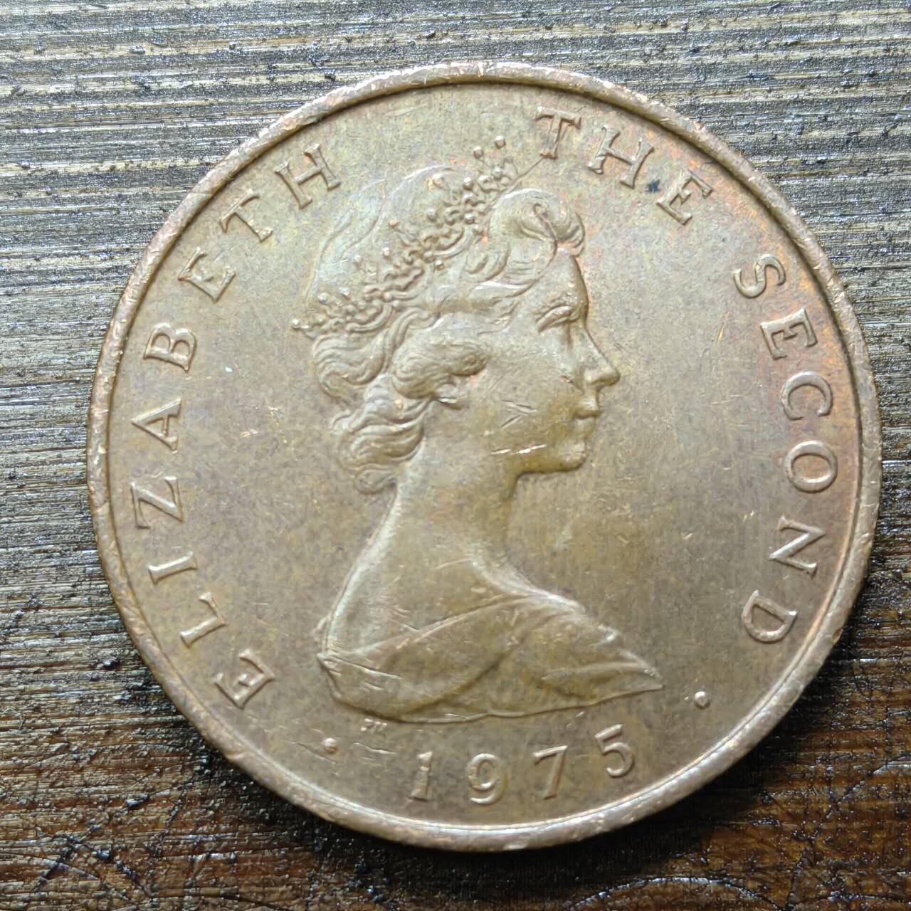 【铜匠收藏】★第140场★散币场。不寄存，30包邮。不满30元，支付5元运费。《接受代拍 代送NGC评级》 37【无寄存】英属马恩1975年2便士伊丽莎白二世年轻版 铜币