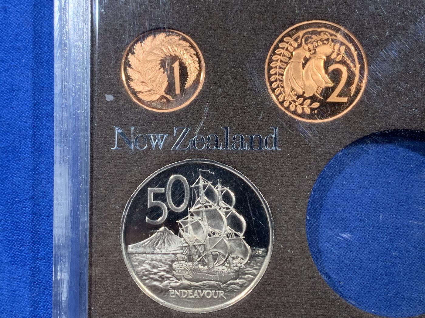 《竞宝斋》第461场 周日，周一，2场连拍 （全场包邮）欢迎送拍 新西兰1981年六枚装 细节见图