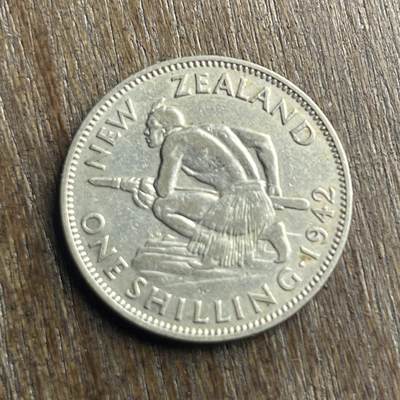 【铜匠收藏】★第140加场★精品老铜币 硬币专场 不寄存，200包邮。不满200元，支付5元运费。《接受代拍 代送NGC评级》 - 100【无寄存】1942 新西兰 1先令 银币
