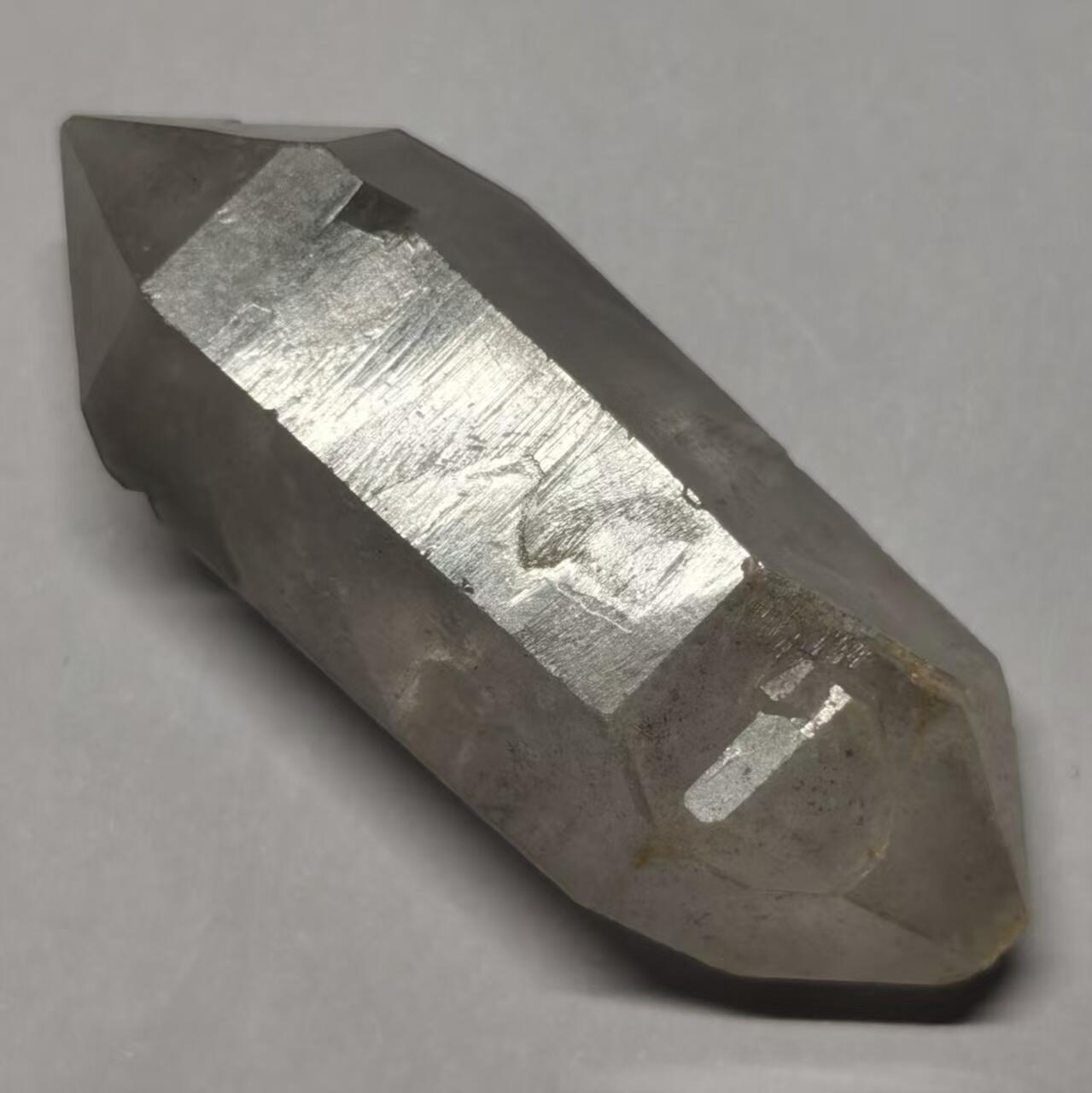 七河·世界币章矿标杂件每周小拍（总第35期）（本场周二结标） 藏家出品X697（25） 云贵闪灵水晶原石 双尖 本件拍品由合作藏家邮寄