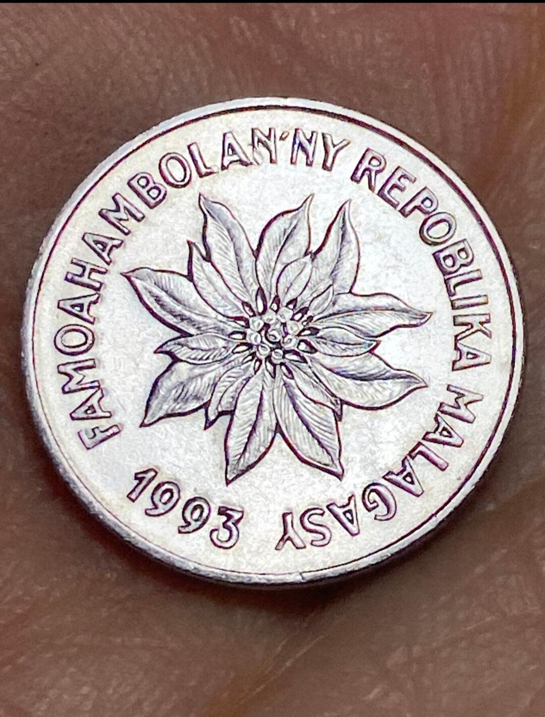 2026年第十五场(总第一百八十四场）外国好品散币场(免佣金) 马达加斯加🇲🇬1993年1法郎