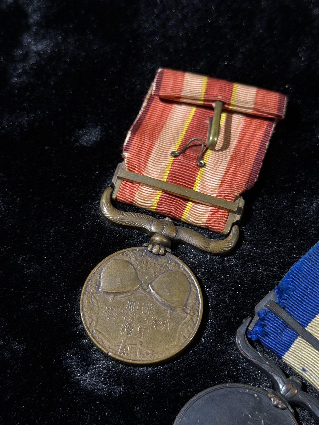 戎马世界章牌大赏第110期 日本从军记章一组