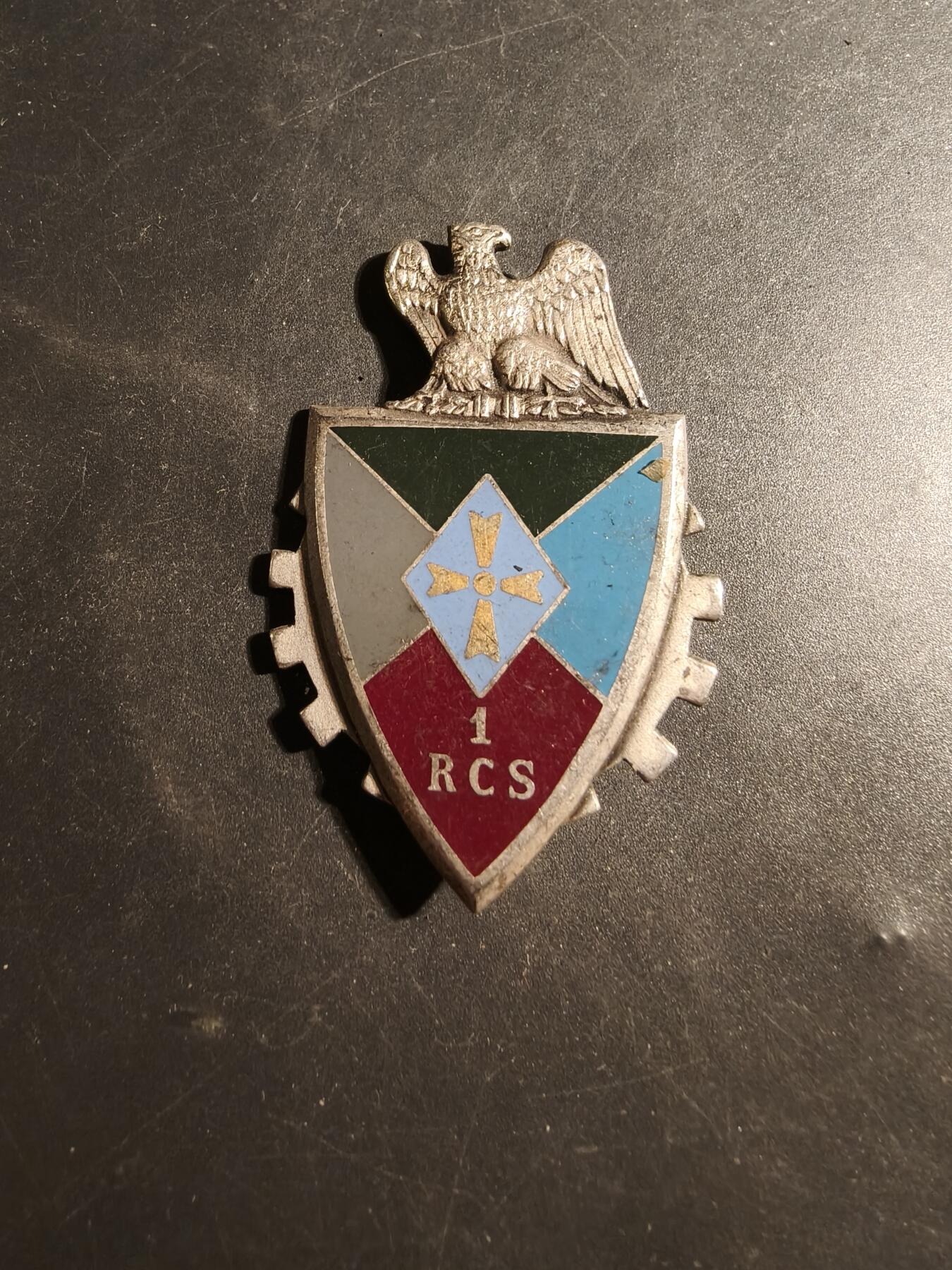 老王徽章第179期 法国第1指挥与支援团证章