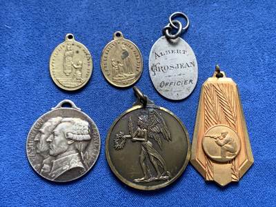 《竞宝斋》第461场 周日，周一，2场连拍 （全场包邮）欢迎送拍 - 六枚一组 法国纪念章 总重约40.2克