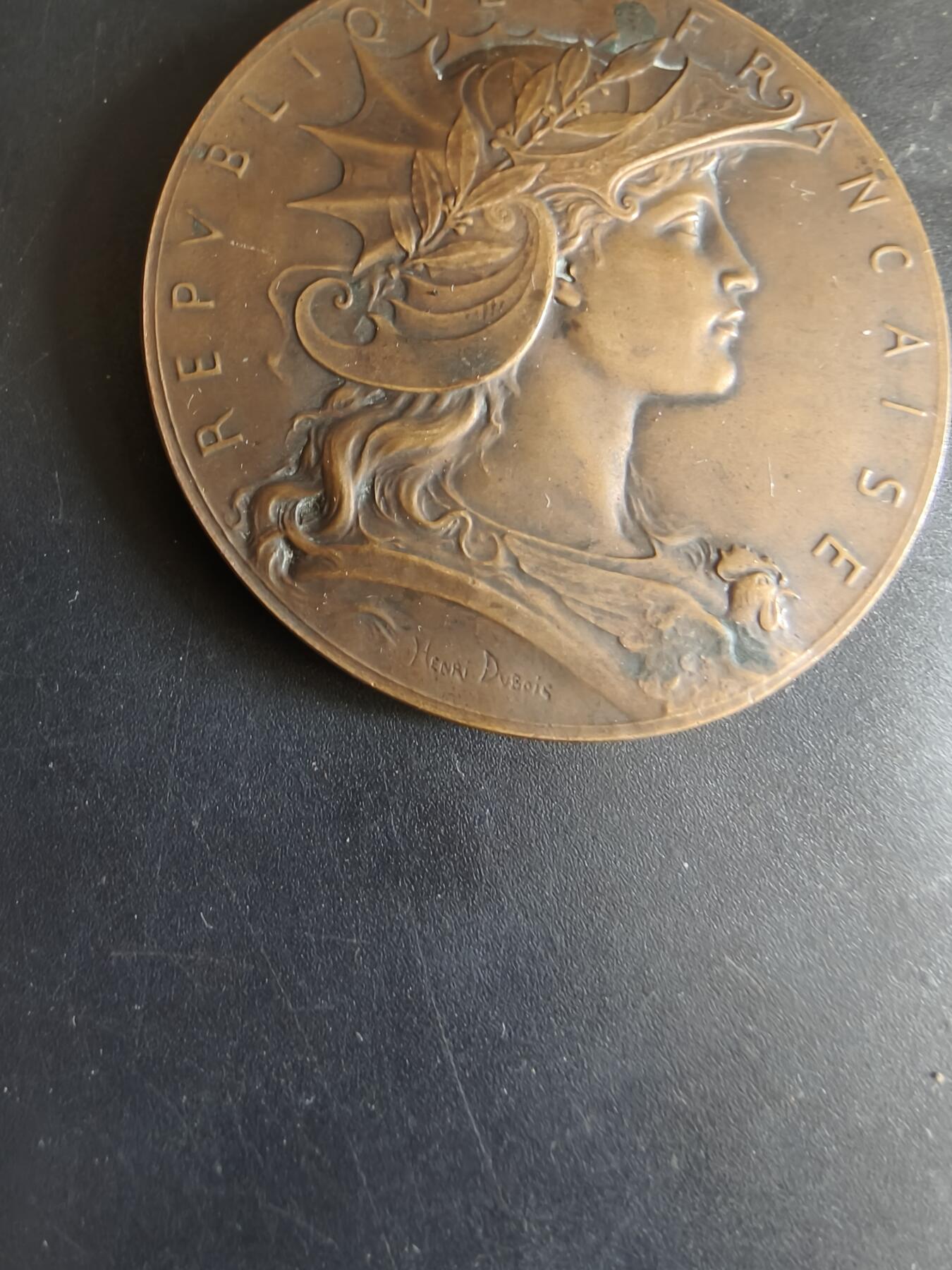 老王徽章第179期 法国战争部射击竞赛大铜章    大师亨利杜布瓦作品     戎装玛丽安娜     直径50mm     重量55.7g