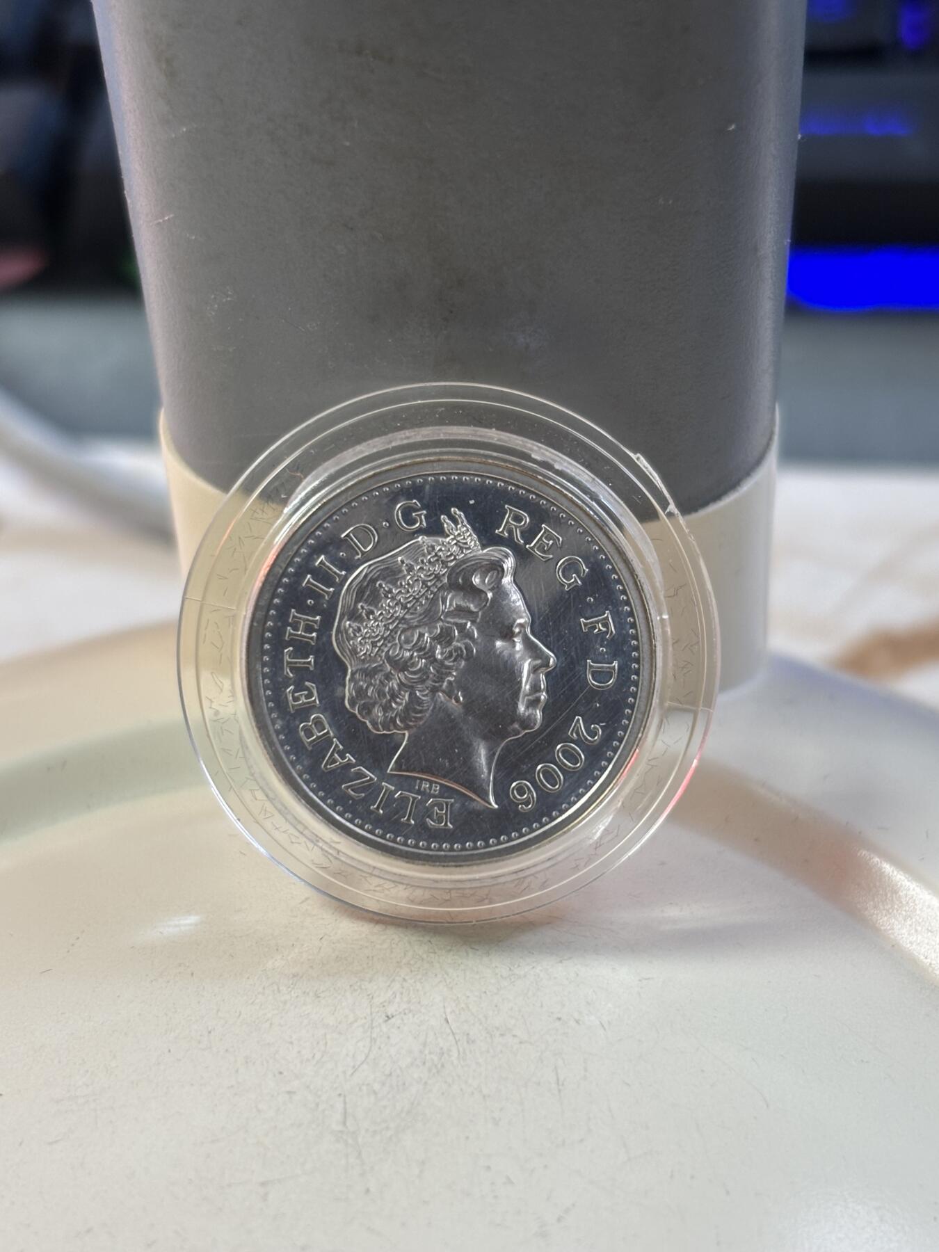 第189期拍卖 英国2006年1镑纪念银币带盒证书，9.5克，925银，有瑕疵