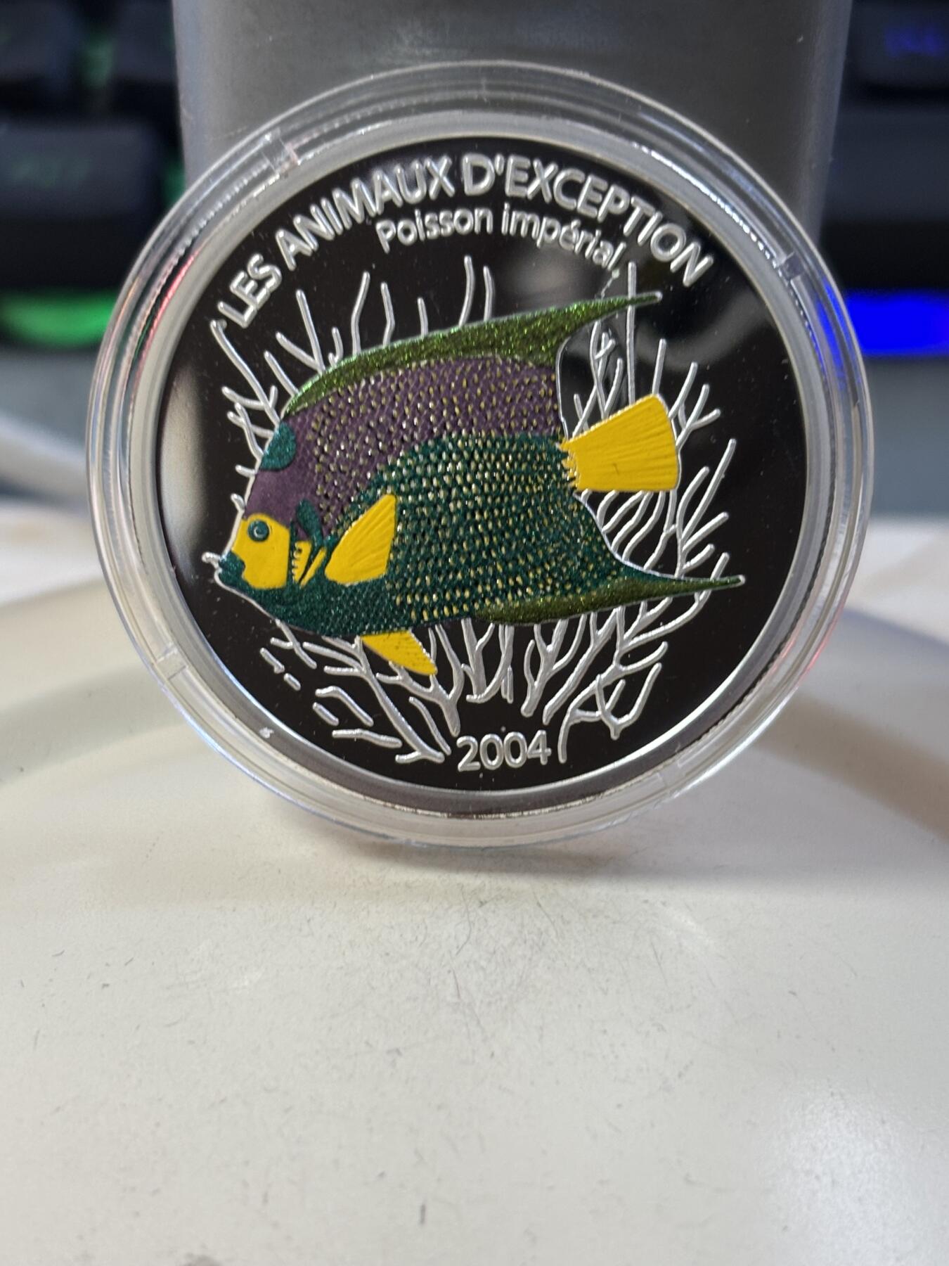 第189期拍卖 刚果2004年海洋动物系列国王鱼炫彩25克纪念银币，925银，发行5000枚