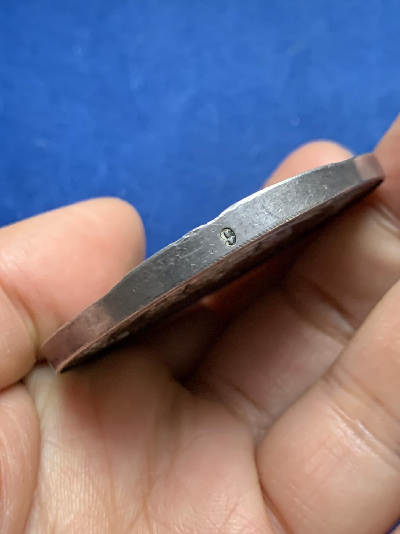 《竞宝斋》第461场 周日，周一，2场连拍 （全场包邮）欢迎送拍 丹麦共济会大银章 9号 限量发行 87.7克 53.7mm