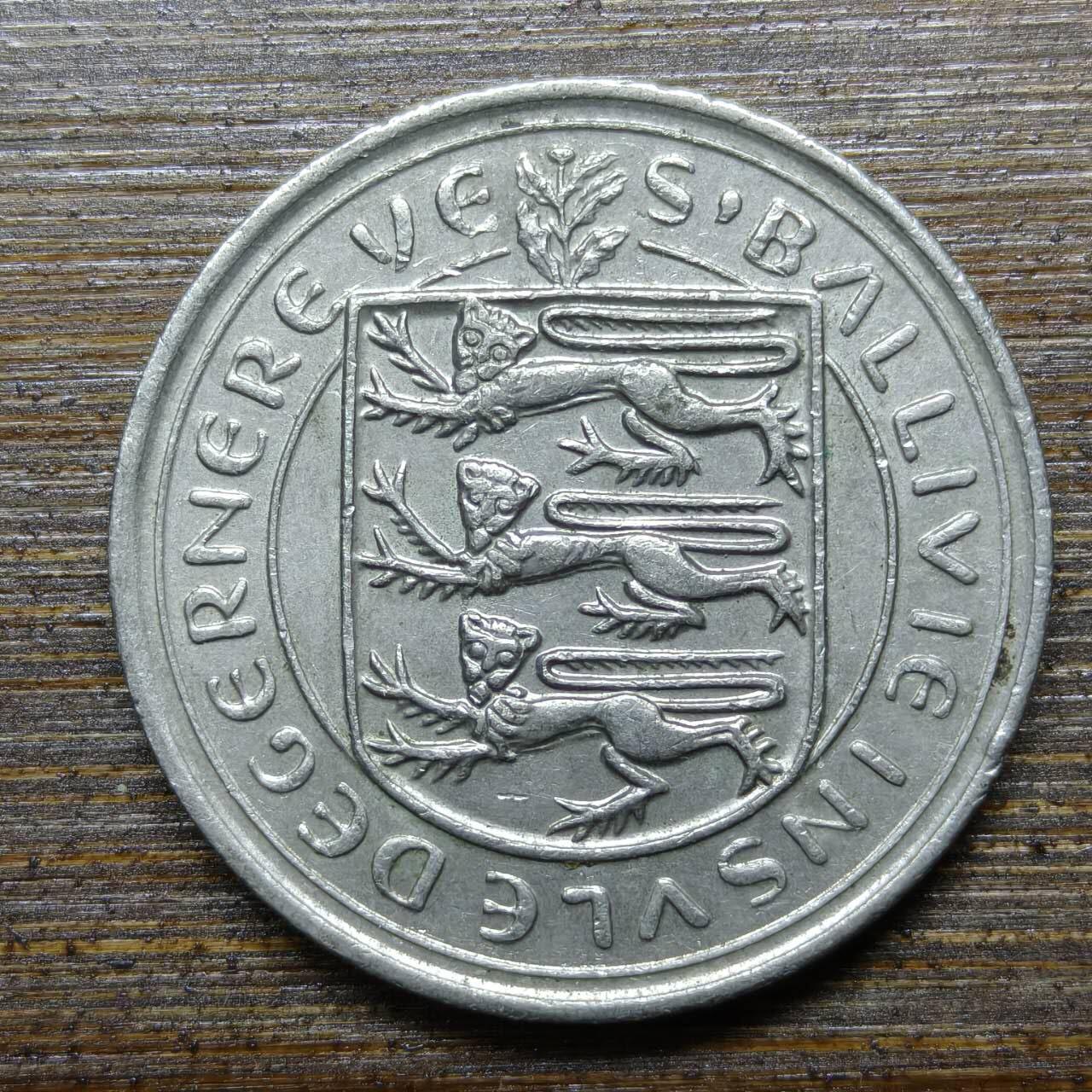 【铜匠收藏】★第140场★散币场。不寄存，30包邮。不满30元，支付5元运费。《接受代拍 代送NGC评级》 25【无寄存】根西岛1979年耕牛大版10便士