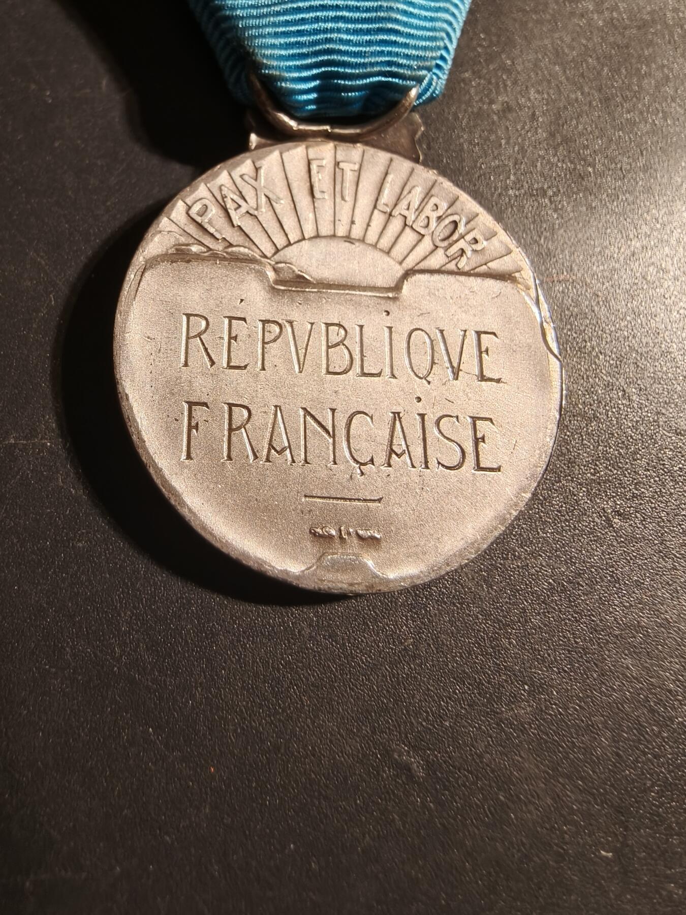 老王徽章第179期 法国银级体育奖章    950银     16.7g