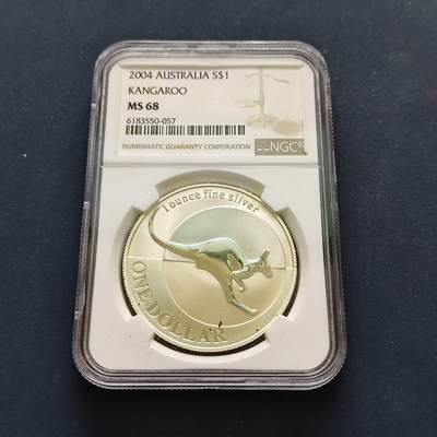 【全场包邮】纯粹捡漏拍499场-持续更新中 - 澳大利亚2004年1元袋鼠1盎司999纯银币【40.5毫米31.1克99.9%，纯银价约870元（按28元银价折算）】-NGC MS68