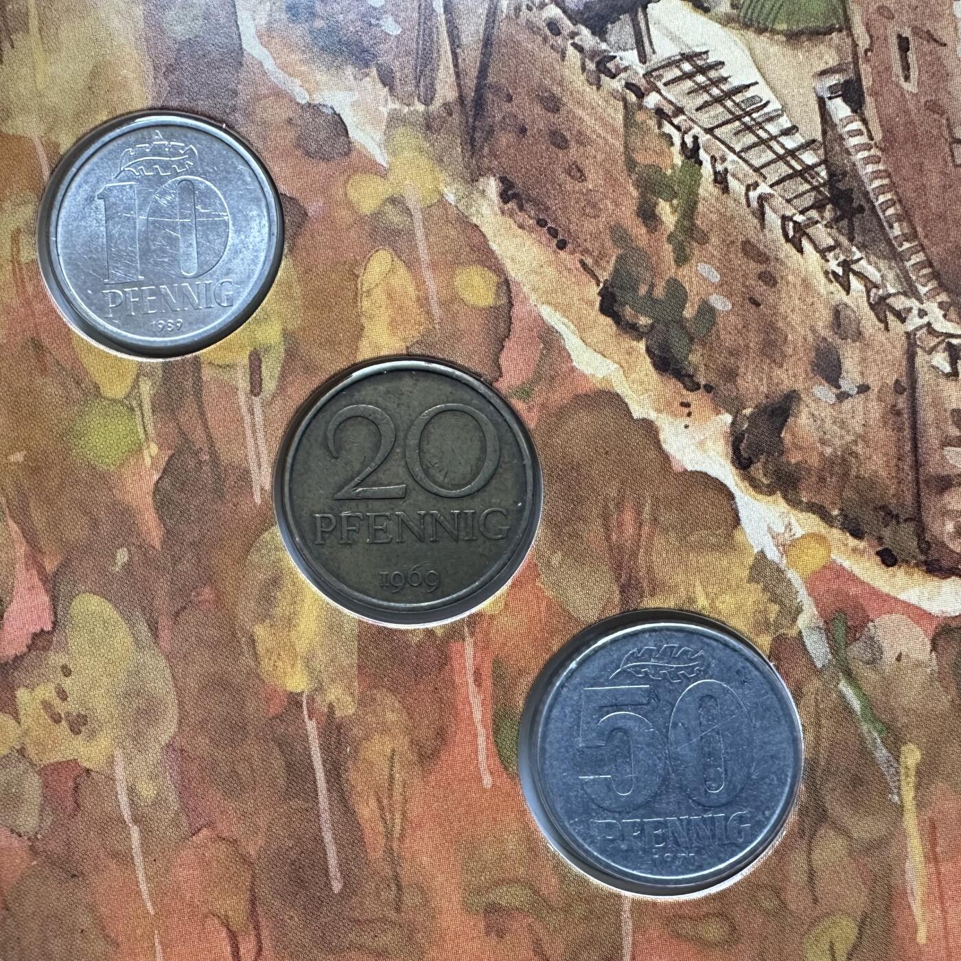 🌹外币初藏🌹🐯2026年第12场  每周二四六晚8️⃣点 接代拍 东德卡装五枚套