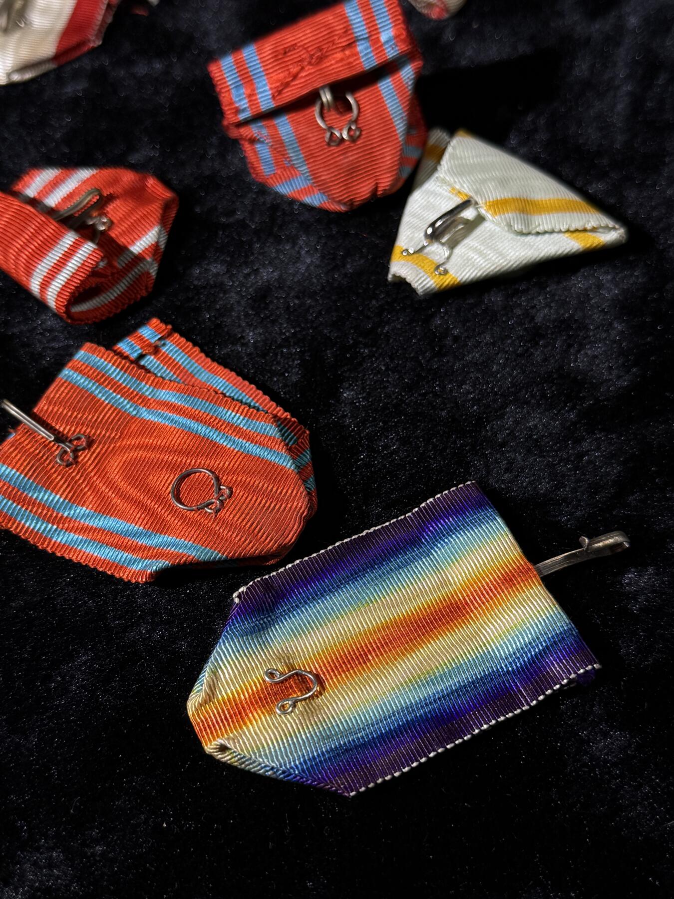 戎马世界章牌大赏第110期 日本奖章勋章绶带一组