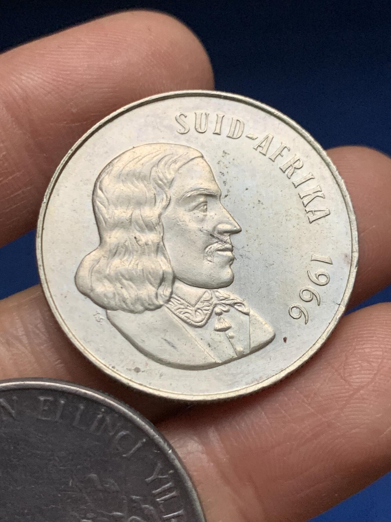 《竞宝斋》第461场 周日，周一，2场连拍 （全场包邮）欢迎送拍 两枚一组 土耳其1972年八月胜利50里拉银币（19.7克830银）+南非1966年1兰特银币（14.95克800银）