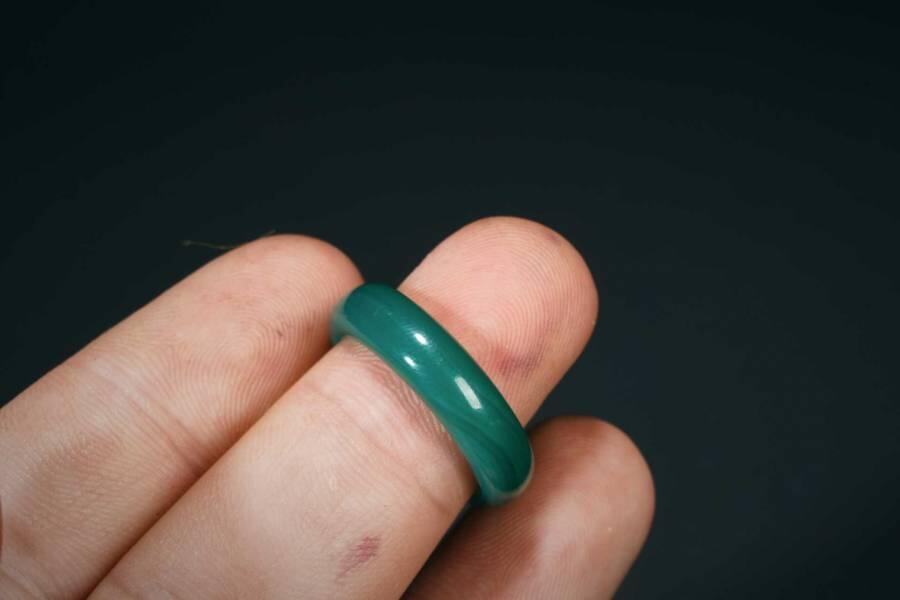 上海都达杂项专场八（全场包邮）   天然绿玛瑙戒指87-362