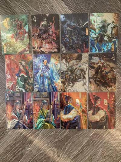 光影卡牌第29期，各家亲签，各家套卡，持续收拍品 - 百里神魔三国12张，苍之飞鸿五虎＋吕布貂蝉＋大小乔＋异画＋诸葛亮，粗闪工艺，