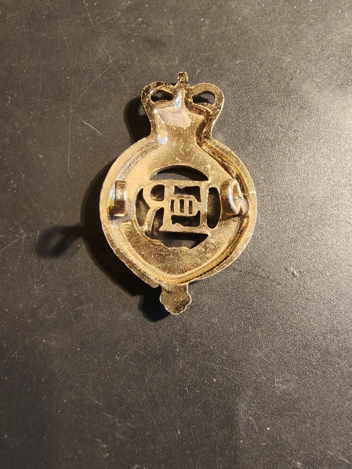 老王徽章第179期 英国皇家近卫(家庭)骑兵团帽徽    女王时期