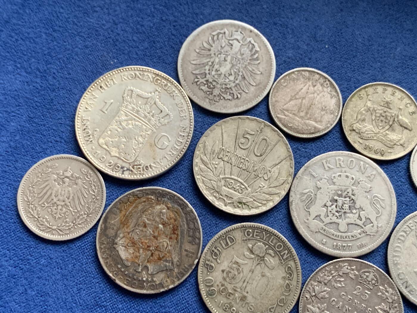 《竞宝斋》第461场 周日，周一，2场连拍 （全场包邮）欢迎送拍 15枚一组 各国银币 荷兰1盾（720银9.8克）+乌拉圭50分（720银7克）+瑞典1克朗（800银7.15克）+德国1马克（900银5.35克）+澳大利亚1先令（925银5.55克）+加拿大25分（925银5.75克）+英国1先令（500银5.37克）+巴拿马1/4巴尔博亚（900银6.15克）+锡兰50分（800银5.62克）+德国半马克（900银2.75克）+澳大利亚6便士（500银2.8