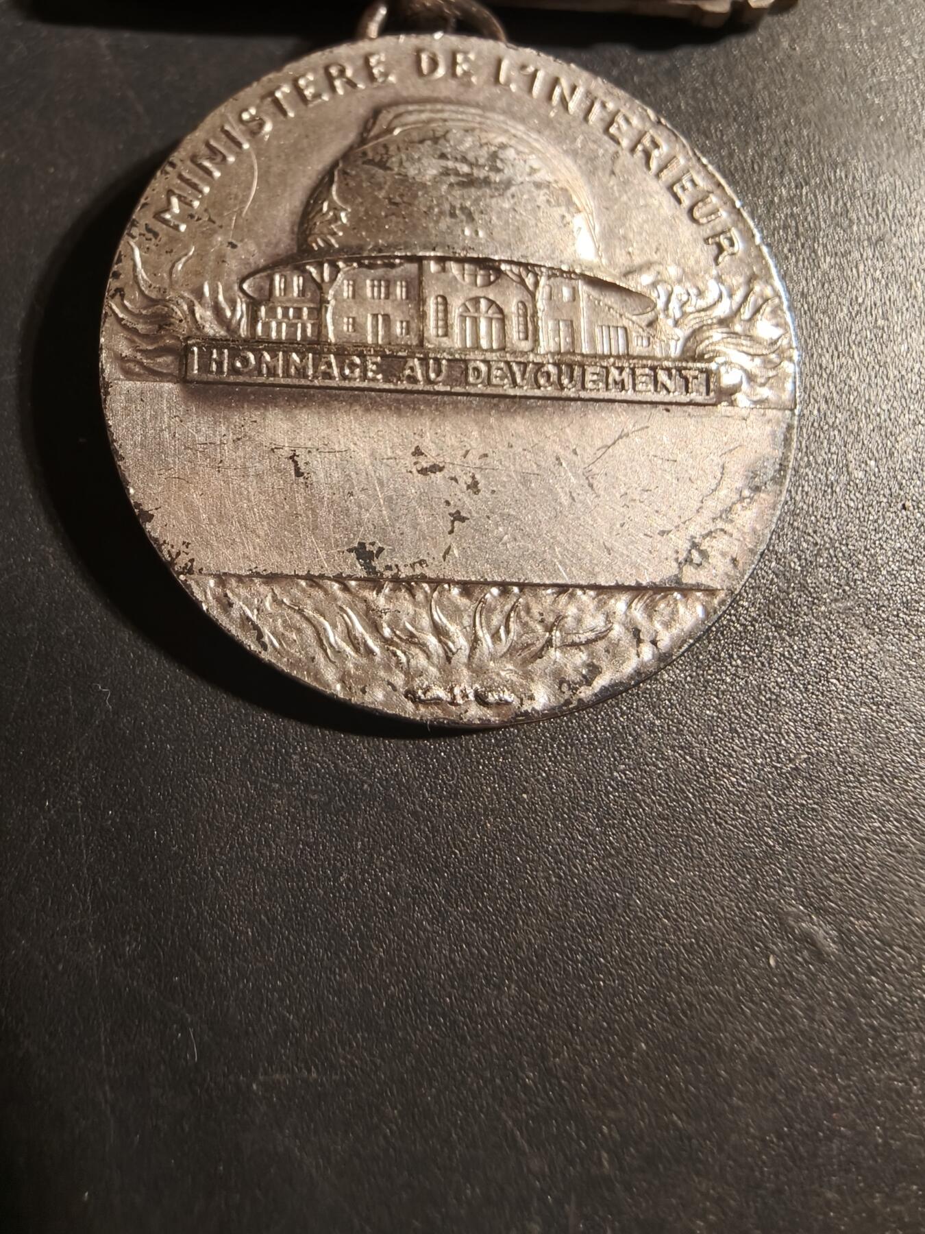 老王徽章第179期