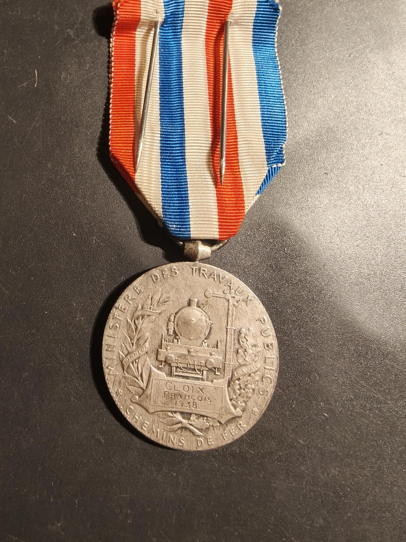 老王徽章第179期 法国银级铁路服务奖章     大师罗蒂版本     1938年实发