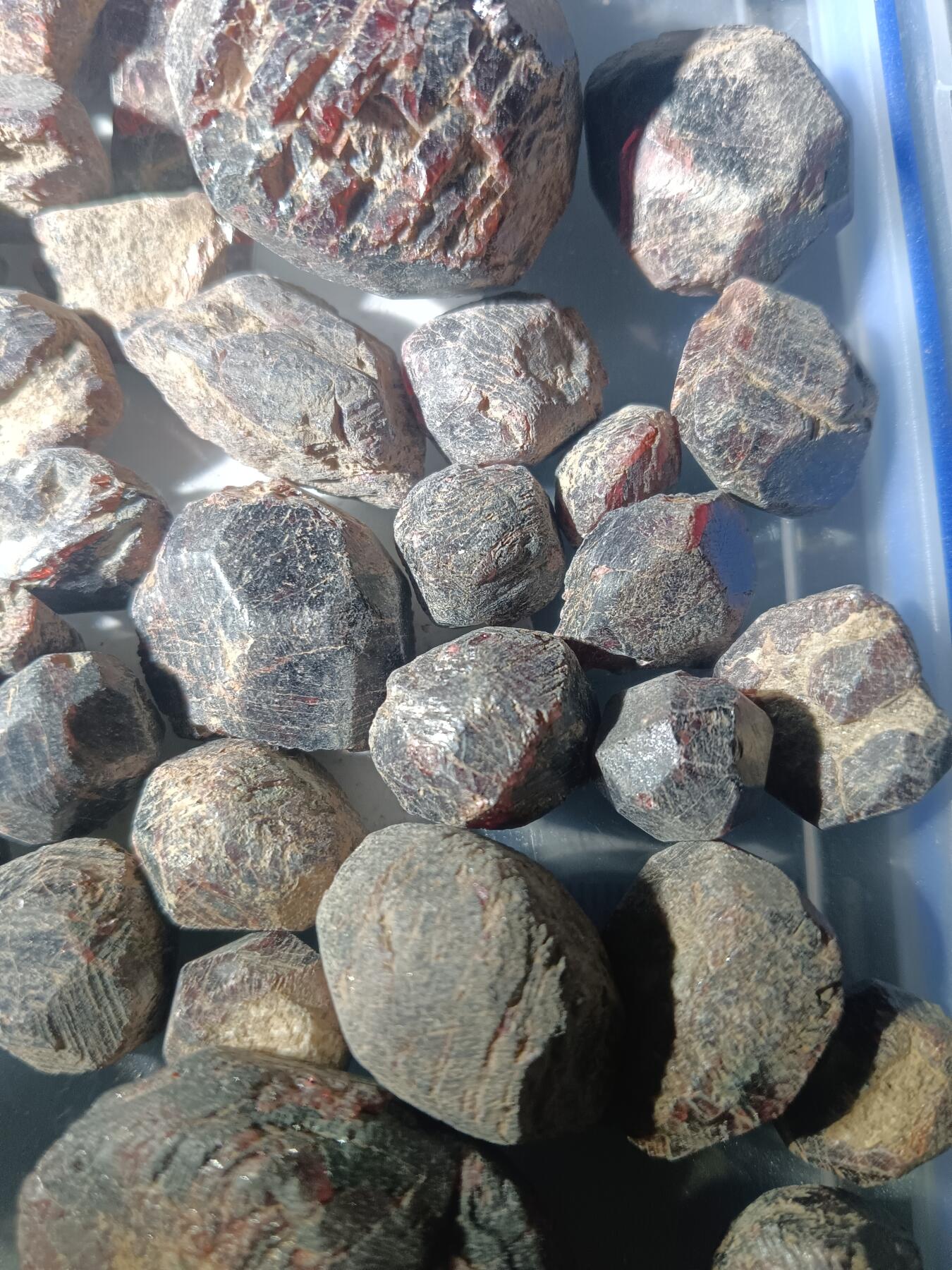 111期新疆红钱粟特钱币丝路钱币专场 5 石榴石原石