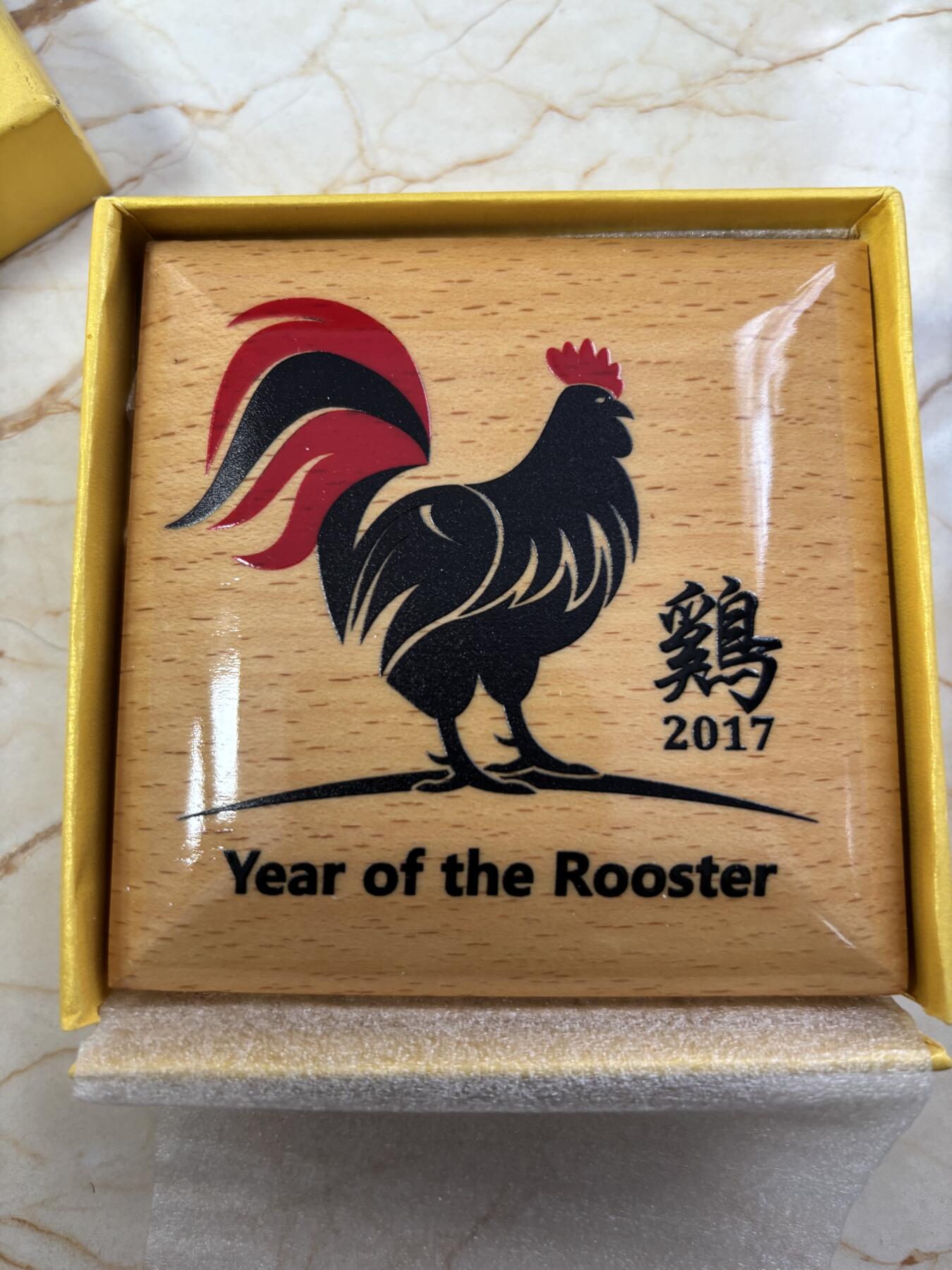 第189期拍卖 蒙古2017年十二生肖酉鸡鸡年高浮雕立体仿古银币，25克999银，发行2017枚