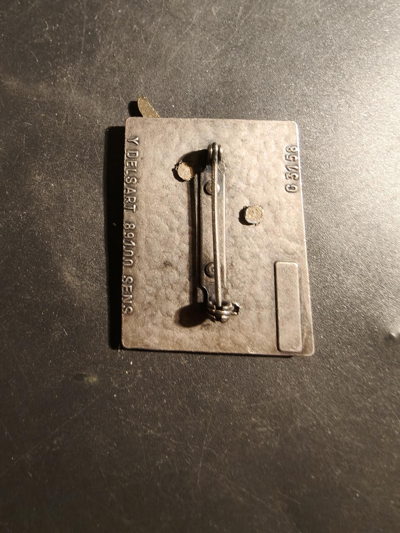 老王徽章第179期 法国快速反应部队证章    FAR 是法国陆军的一个军团，于1984 年组建，旨在快速部署到中欧和海外地区。 