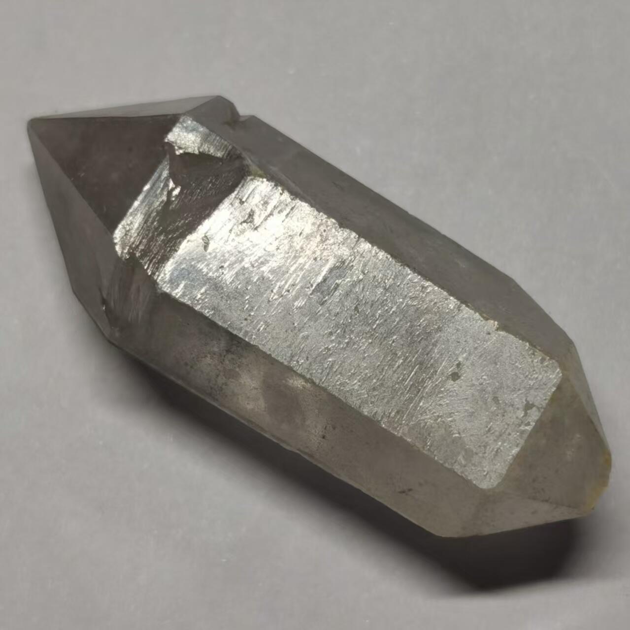 七河·世界币章矿标杂件每周小拍（总第35期）（本场周二结标） 藏家出品X697（25） 云贵闪灵水晶原石 双尖 本件拍品由合作藏家邮寄