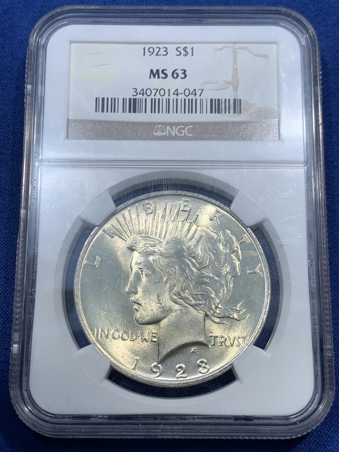 《竞宝斋》第461场 周日，周一，2场连拍 （全场包邮）欢迎送拍 NGC MS63 美国1923年和平1美元银币 早期标签 曝光状态 值得收藏