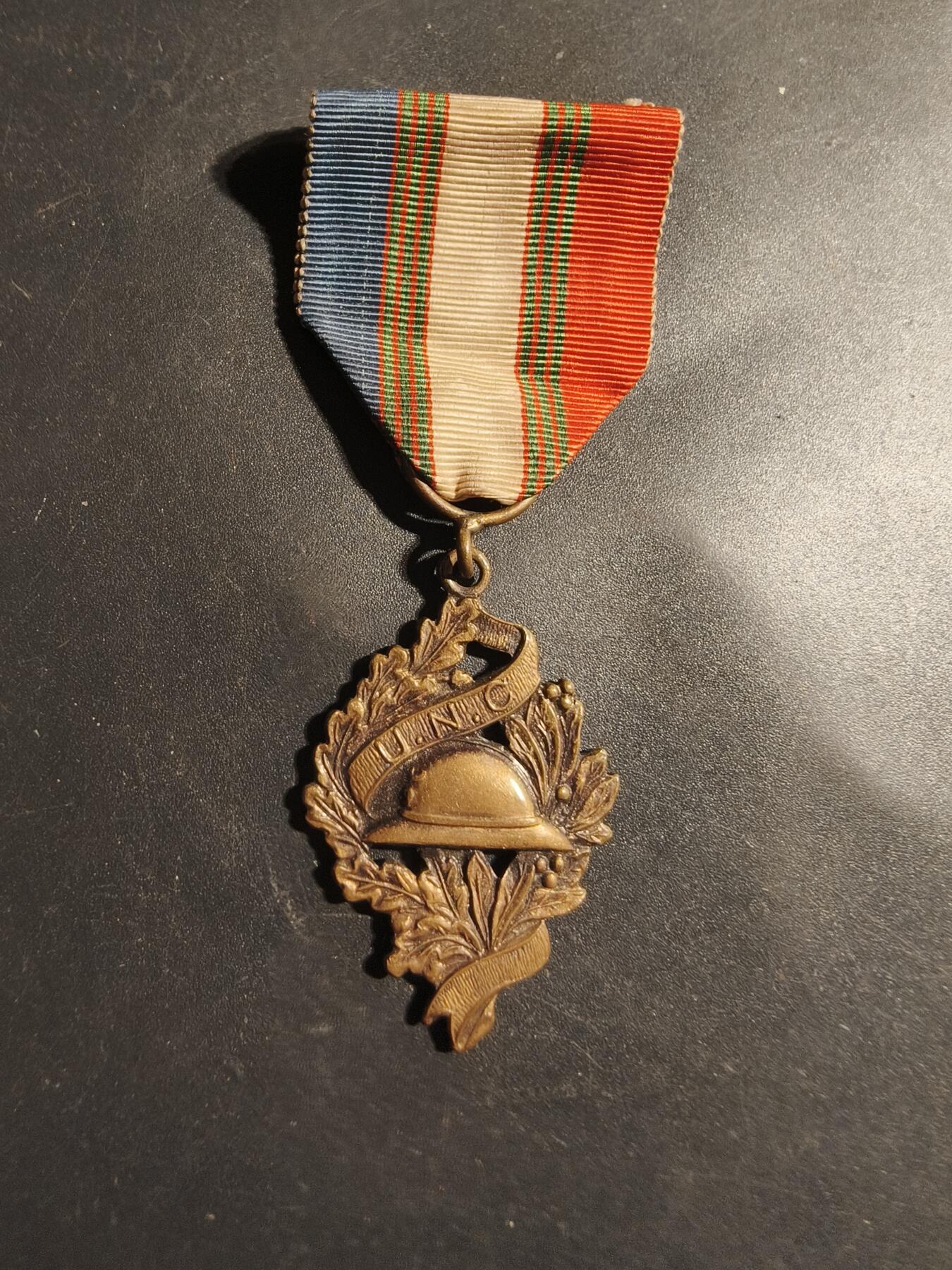 老王徽章第179期 法国一战UNC老兵协会奖章