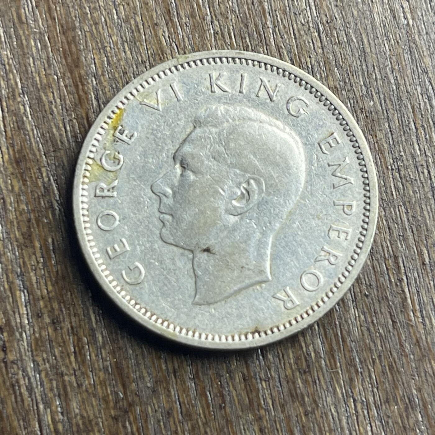 【铜匠收藏】★第140加场★精品老铜币 硬币专场 不寄存，200包邮。不满200元，支付5元运费。《接受代拍 代送NGC评级》 100【无寄存】1942 新西兰 1先令 银币