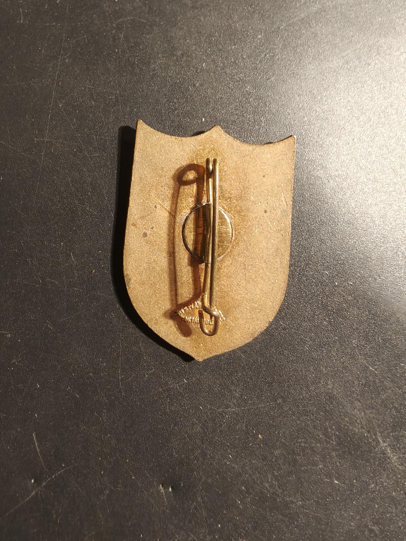 老王徽章第179期 法国天主教会贝里圣母证章