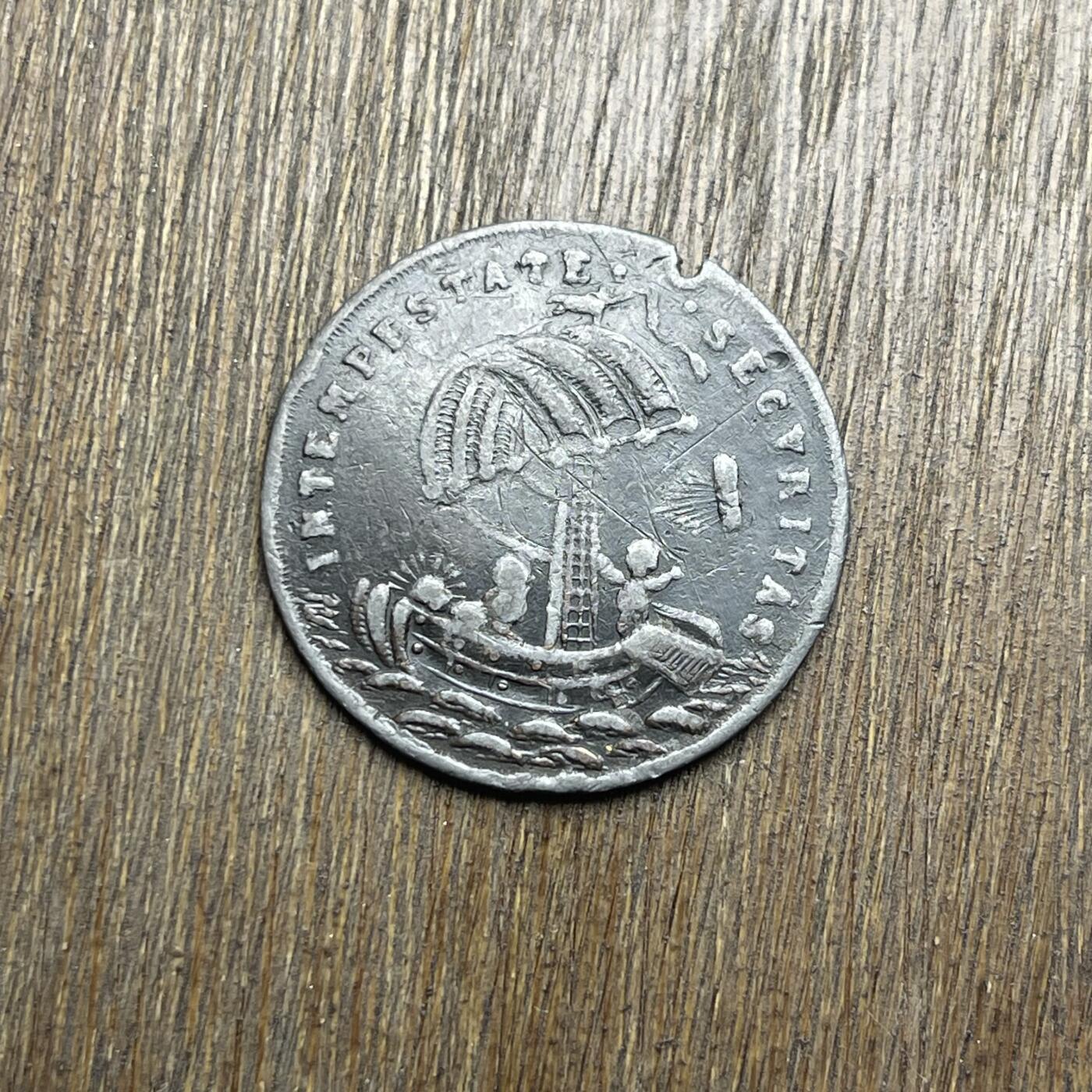 【铜匠收藏】★第140加场★精品老铜币 硬币专场 不寄存，200包邮。不满200元，支付5元运费。《接受代拍 代送NGC评级》 100【无寄存】精美 圣乔治屠龙 章或代用币 一枚