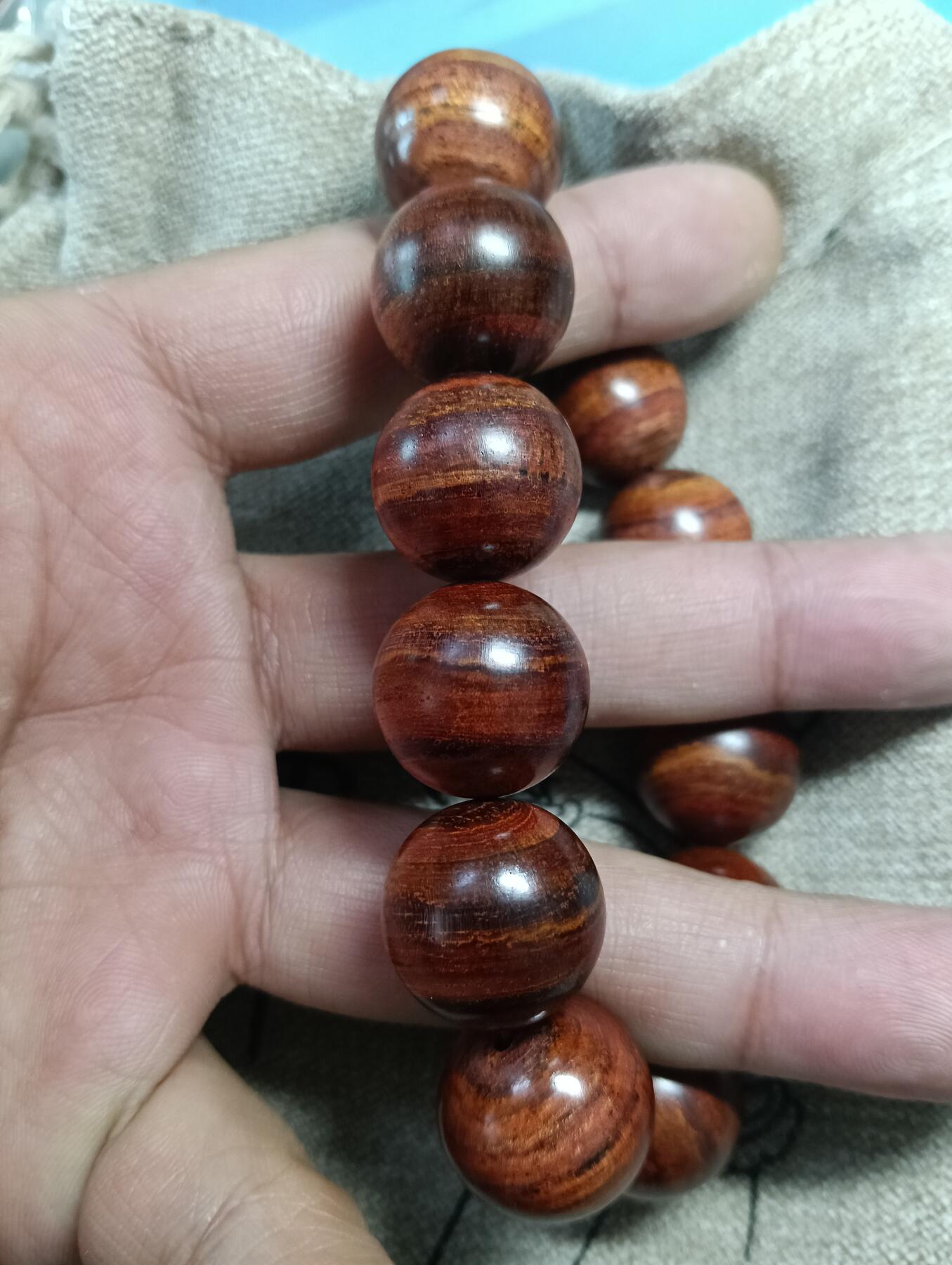 真海黄手串28+13珠