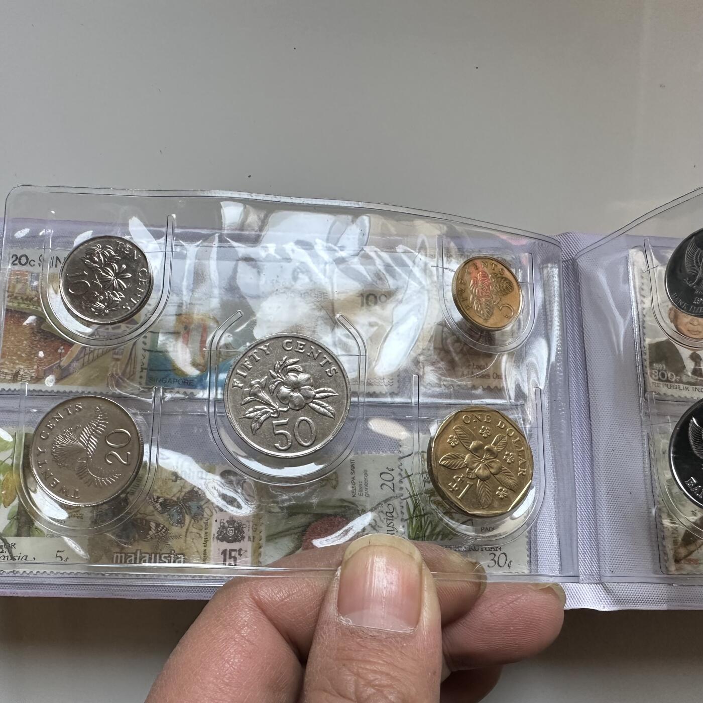 🌹外币初藏🌹🐯2026年第12场  每周二四六晚8️⃣点 接代拍 新加坡印尼旅游纪念邮币册