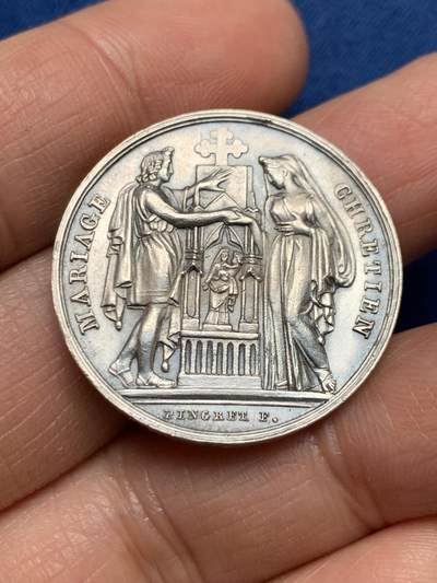 《竞宝斋》第461场 周日，周一，2场连拍 （全场包邮）欢迎送拍 - 法国婚姻纪念章 背面无刻字 神灯边铭 29.7mm 12克