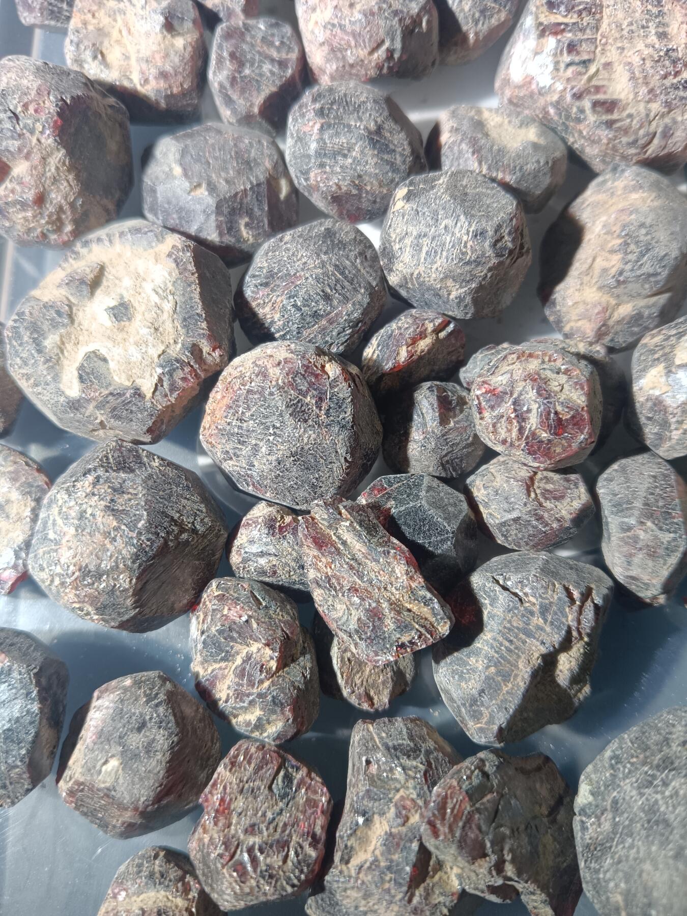 111期新疆红钱粟特钱币丝路钱币专场 2 石榴石原石