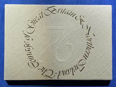 《竞宝斋》第461场 周日，周一，2场连拍 （全场包邮）欢迎送拍 - 英国1976年精制套币 礼品原装6枚币和1枚章