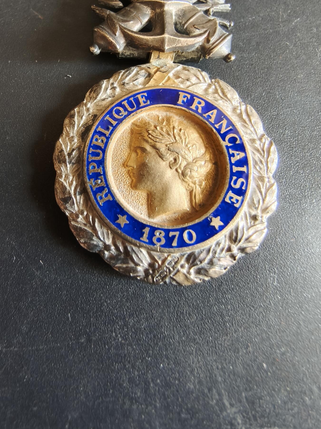 老王徽章第179期 法国军事奖章    三共时期     950银镀金珐琅     重量21.2g