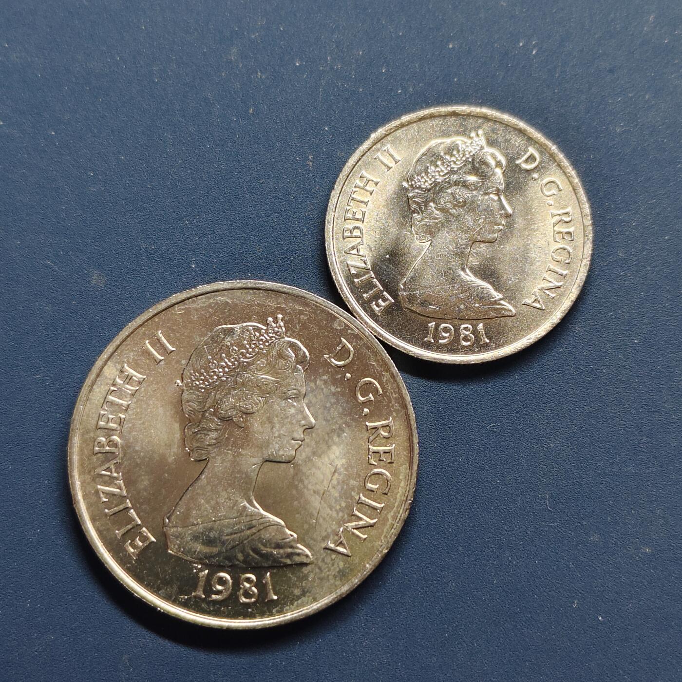 【全场包邮】纯粹捡漏拍498场-持续更新中 特克斯和凯克斯群岛1981年清年份2枚套币