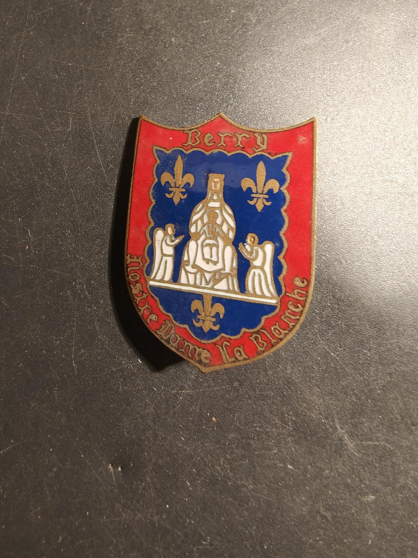 老王徽章第179期 法国天主教会贝里圣母证章