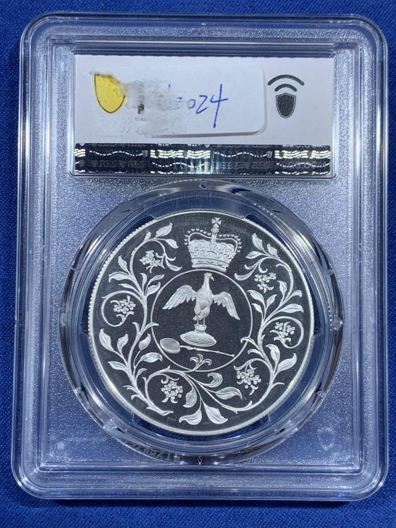《竞宝斋》第461场 周日，周一，2场连拍 （全场包邮）欢迎送拍 PCGS PR68DCAM 英国1977年伊丽莎白女王即位25周年（银禧年）纪念克朗型精制银币